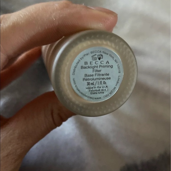 Becca backlight Primer - Picture 3 of 3